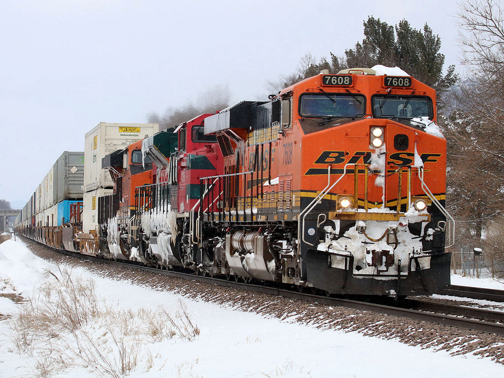 BNSF 7608